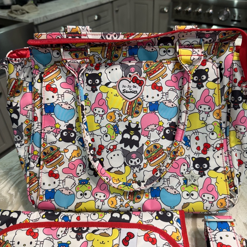 super Limited Hello Kitty Jujube Diaper Bag In Be Classy - Picture 2 of 10